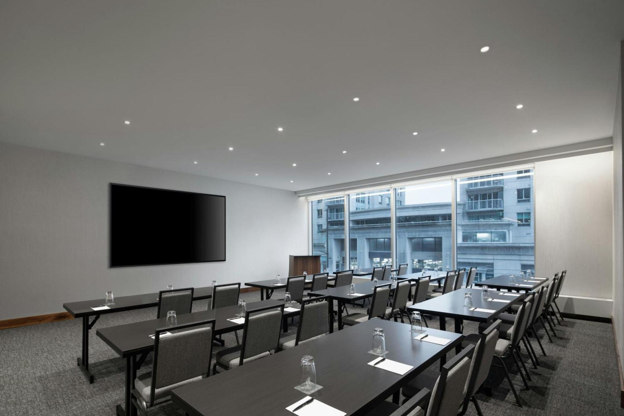 Ac Hotel By Marriott Ottawa Downtown Екстериор снимка