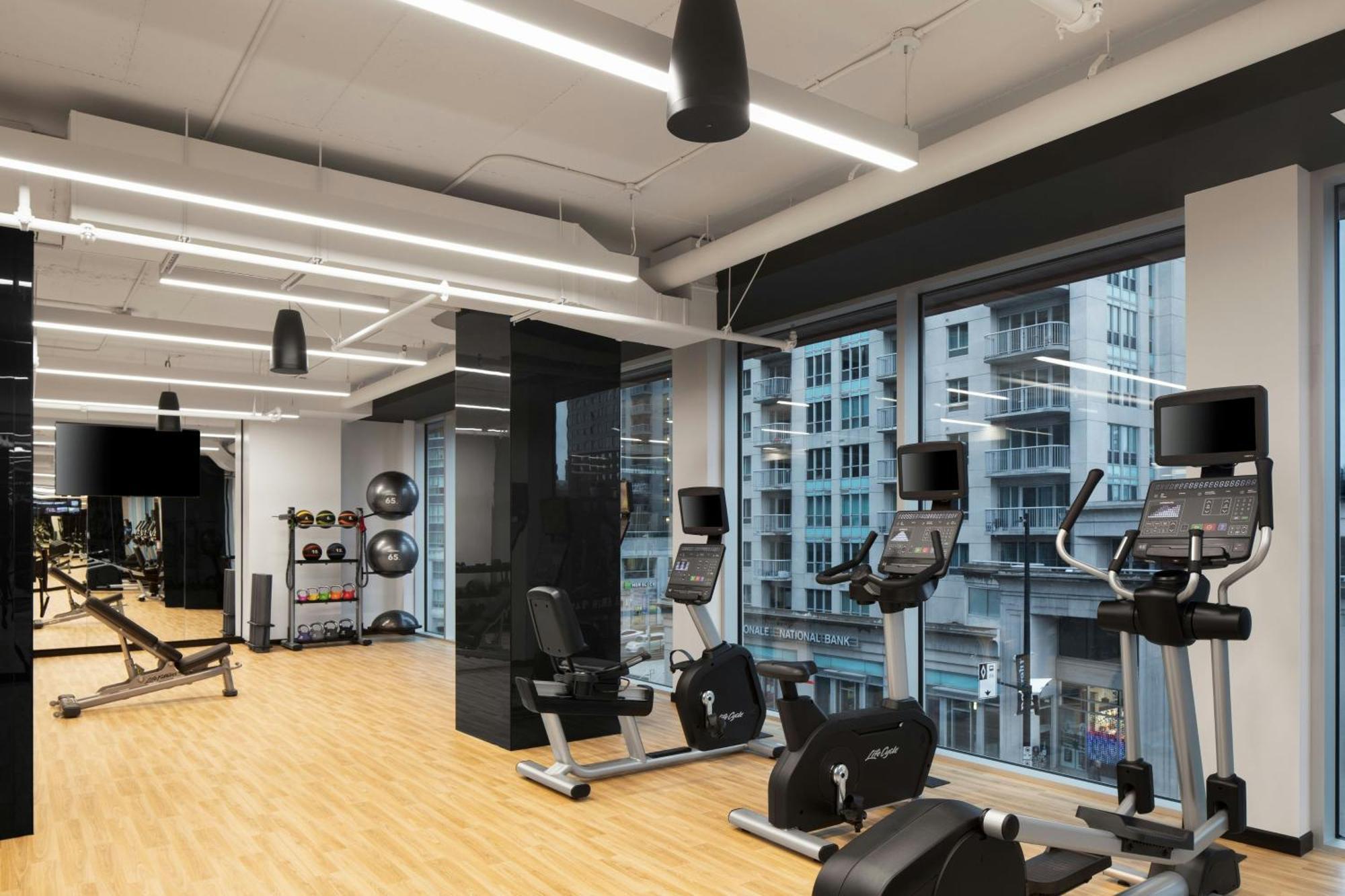 Ac Hotel By Marriott Ottawa Downtown Екстериор снимка