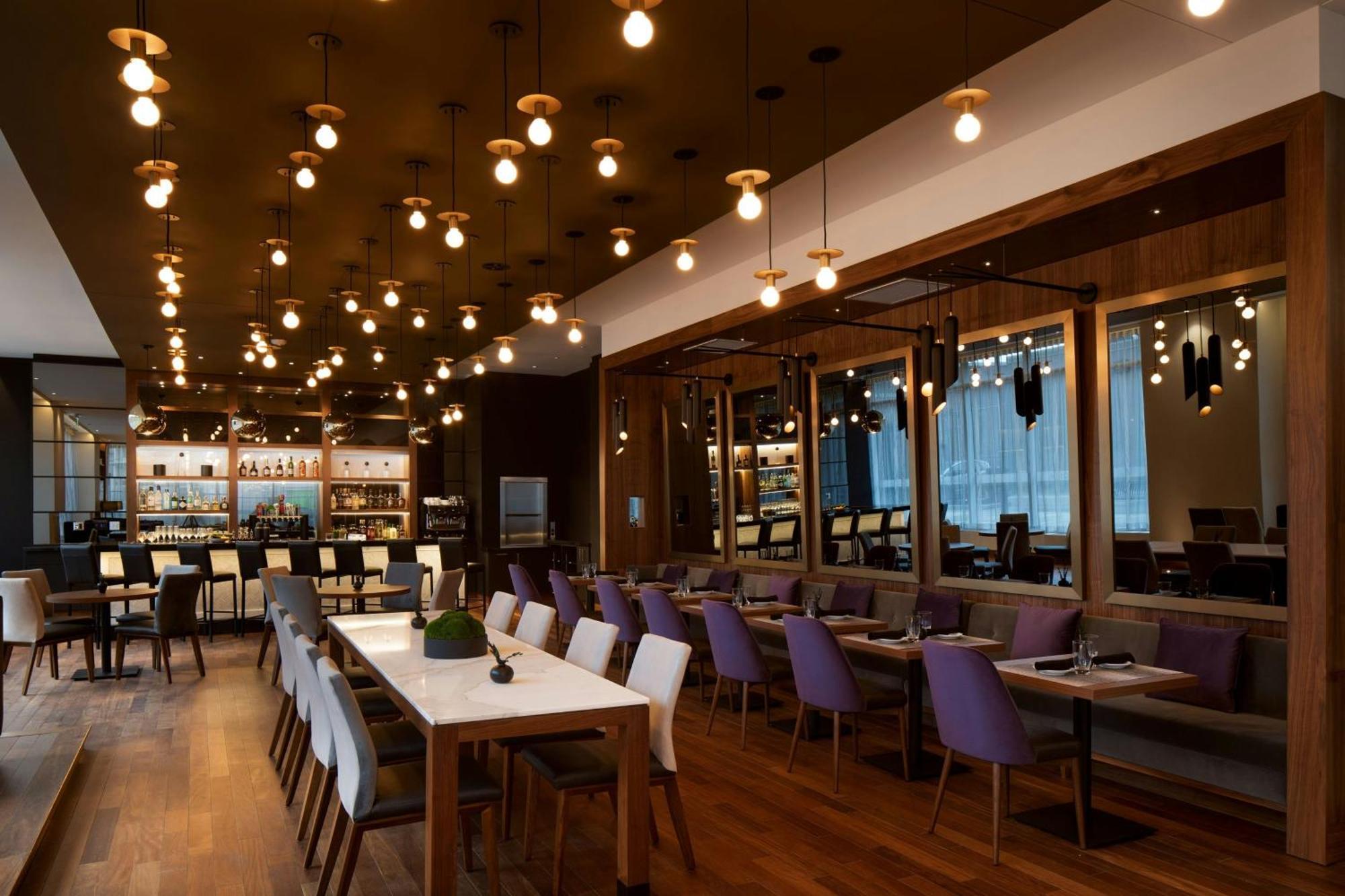 Ac Hotel By Marriott Ottawa Downtown Екстериор снимка
