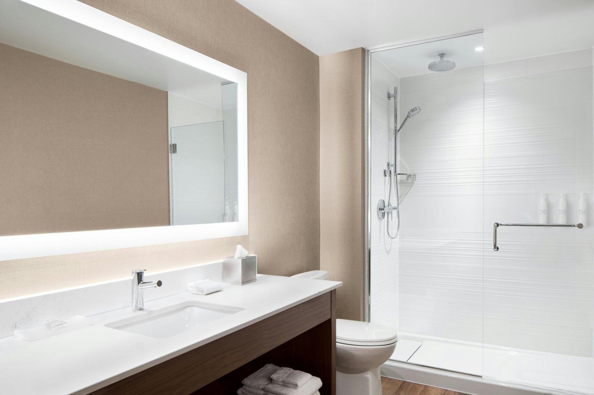 Ac Hotel By Marriott Ottawa Downtown Екстериор снимка